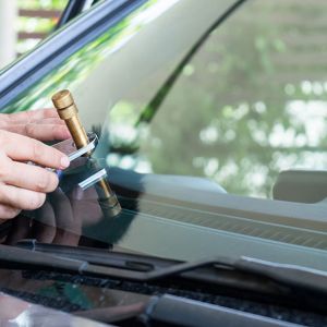 windshield-repair-home